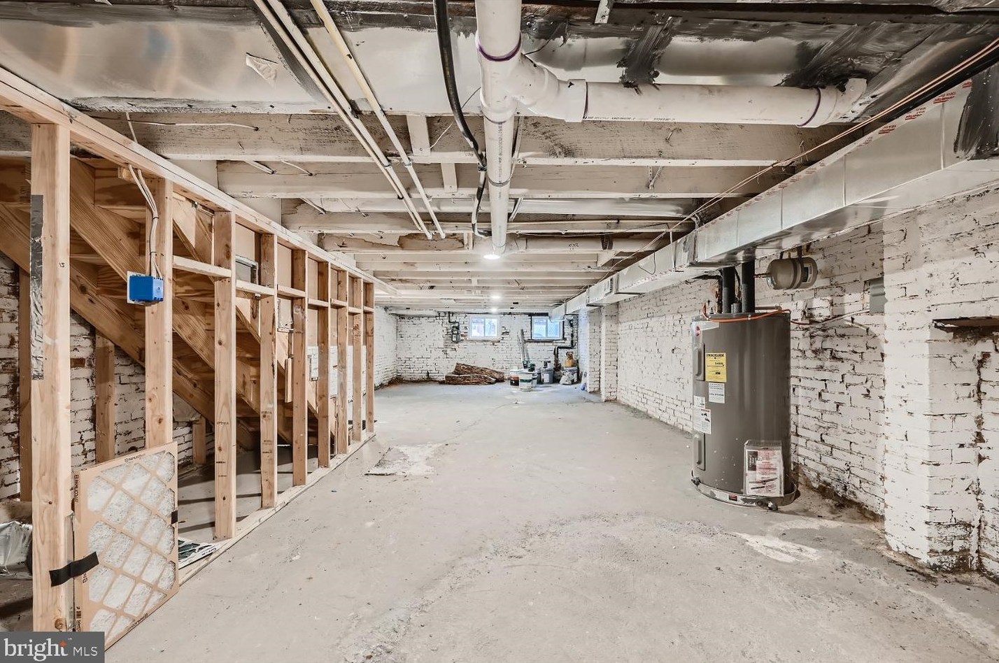 816 Fulton Ave, Baltimore MD  21217-1425 exterior