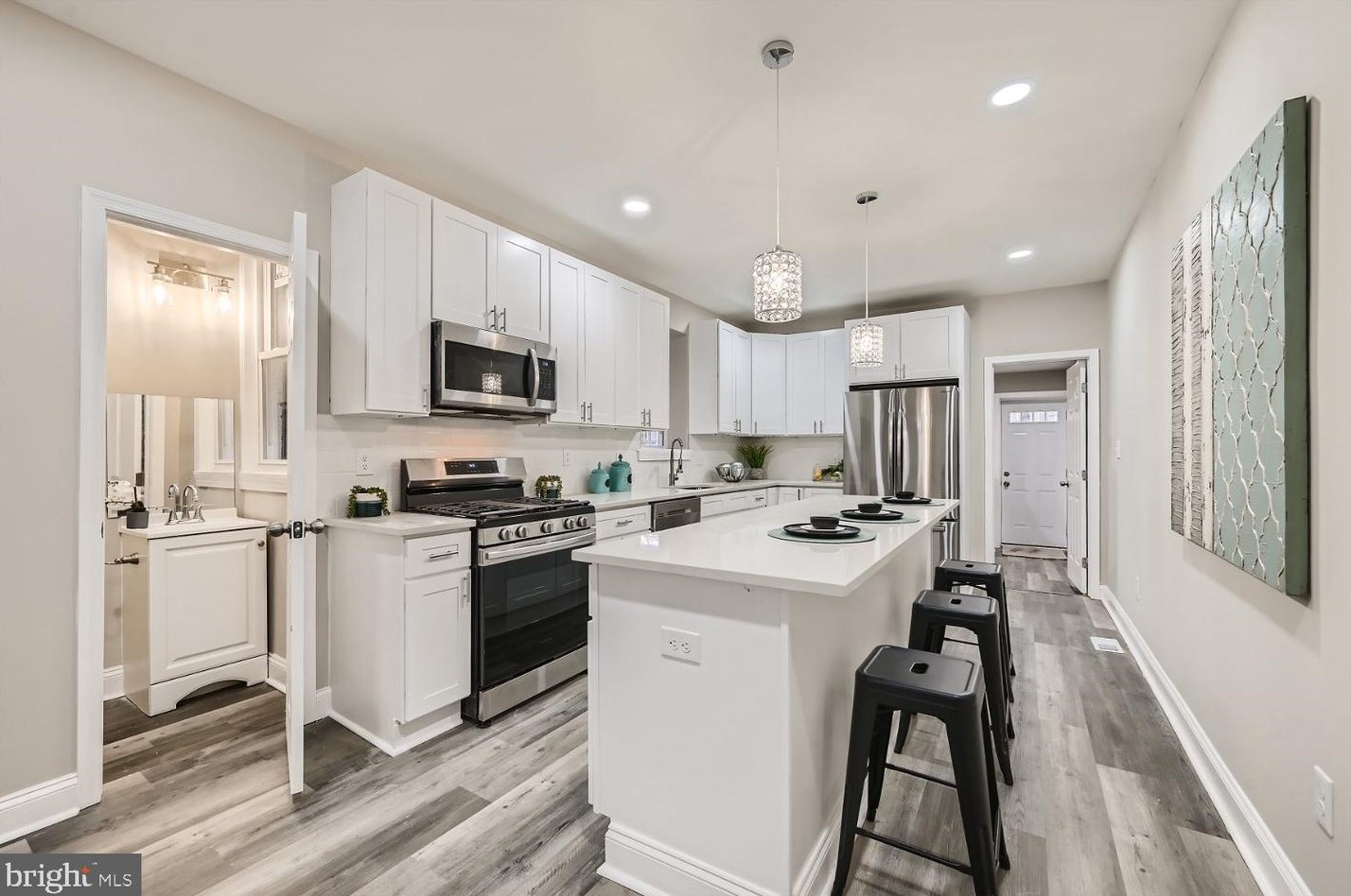 816 Fulton Ave, Baltimore MD  21217-1425 exterior