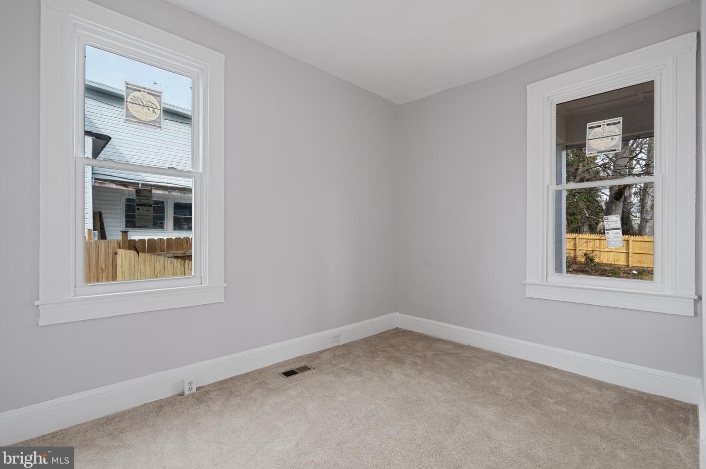 3000 Rosalind Ave, Baltimore MD  21215-6405 exterior