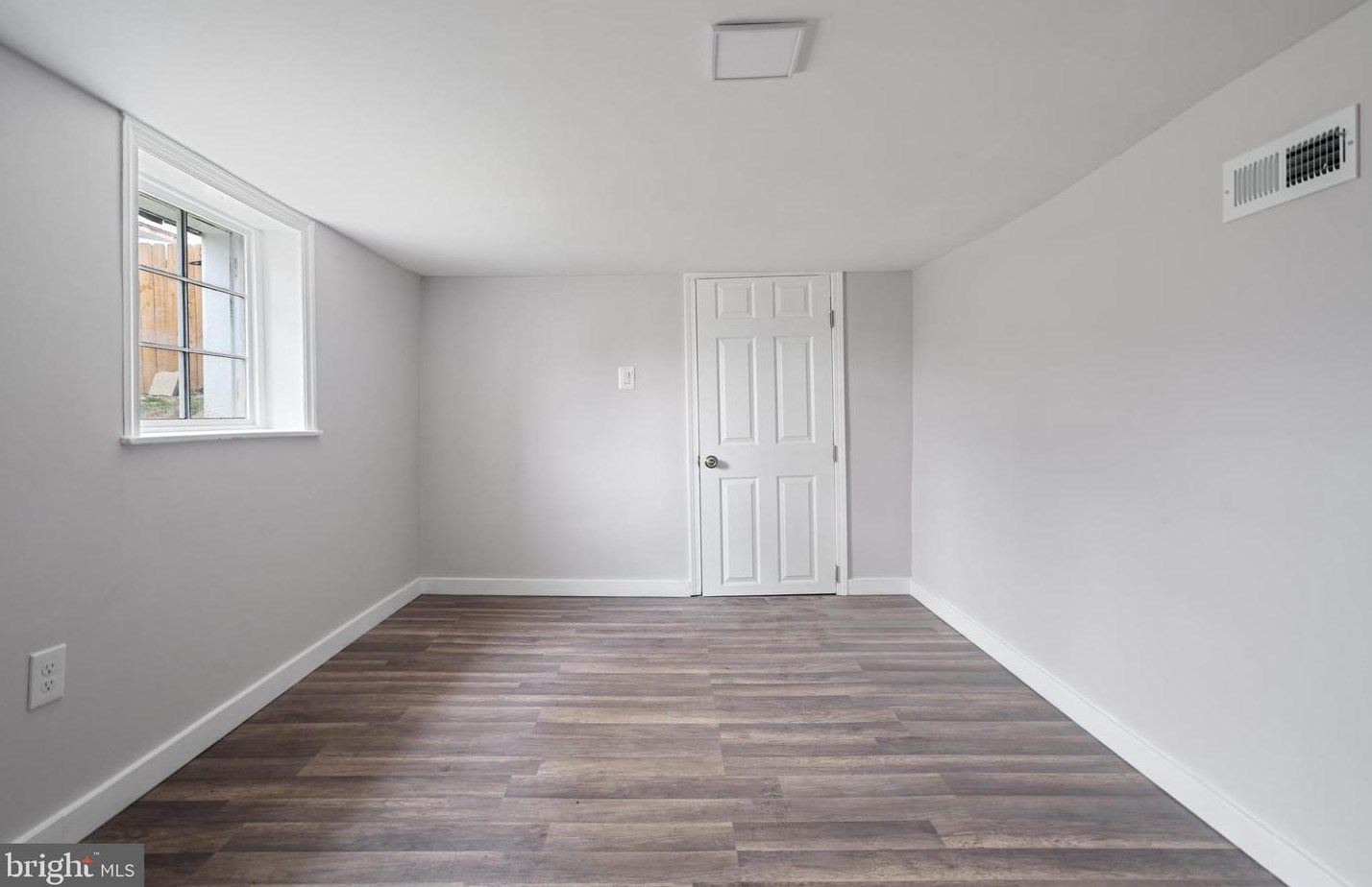 3000 Rosalind Ave, Baltimore MD  21215-6405 exterior