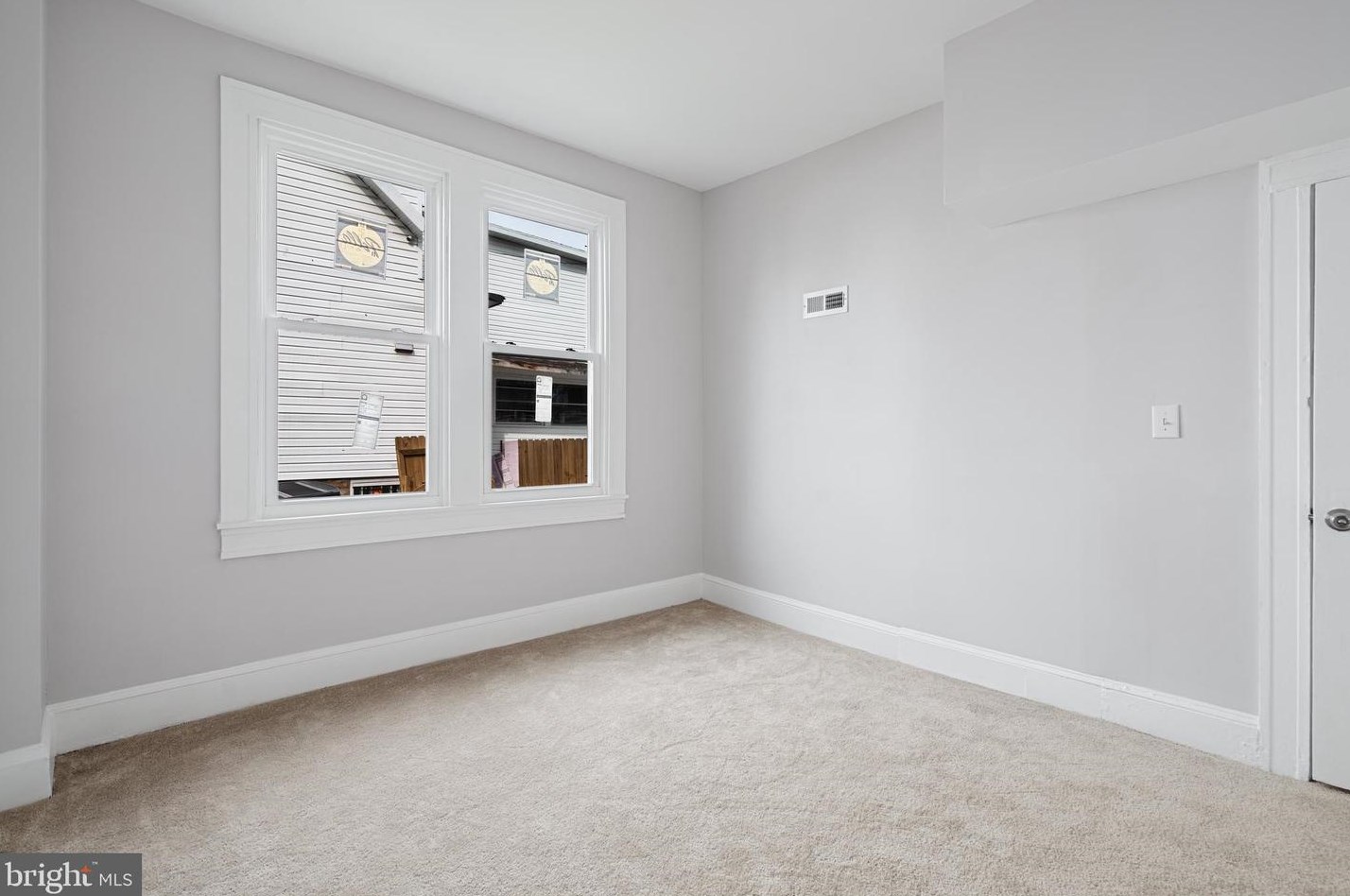 3000 Rosalind Ave, Baltimore MD  21215-6405 exterior