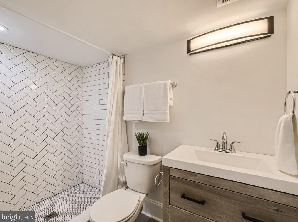 739 Curley St, Baltimore MD  21224-2717 exterior