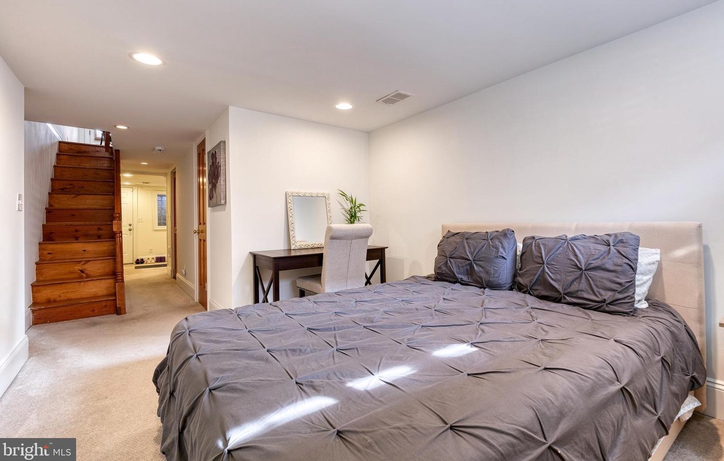 717 Curley St, Baltimore MD  21205-2717 exterior