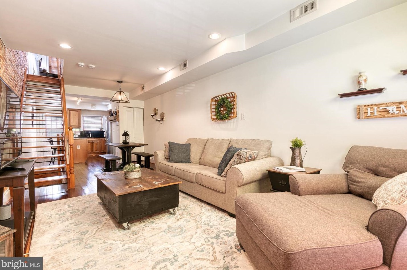 717 Curley St, Baltimore MD  21205-2717 exterior