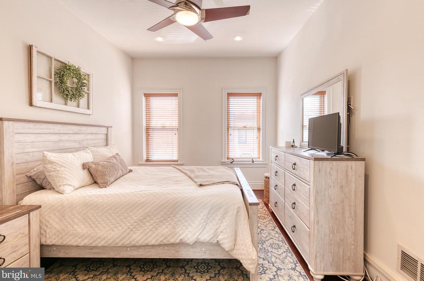 717 Curley St, Baltimore MD  21205-2717 exterior