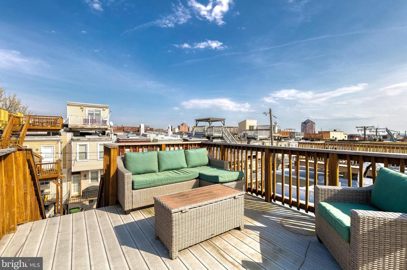 717 Curley St, Baltimore MD  21205-2717 exterior