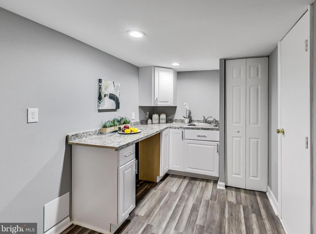 645 Kenwood Ave, Baltimore MD  21224-2628 exterior