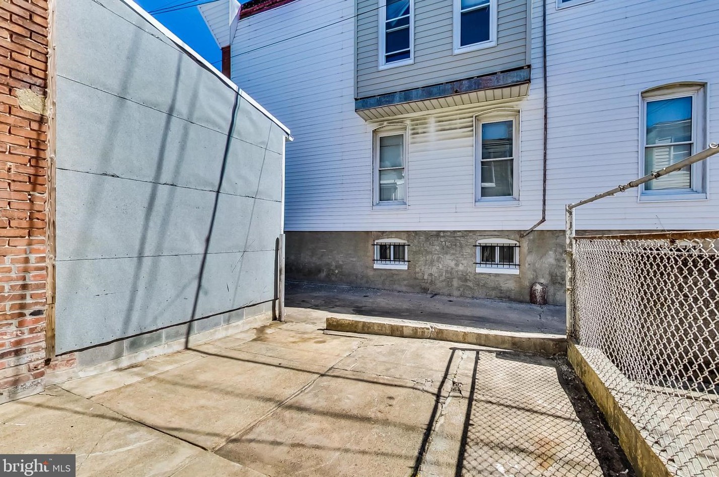 645 Kenwood Ave, Baltimore MD  21224-2628 exterior