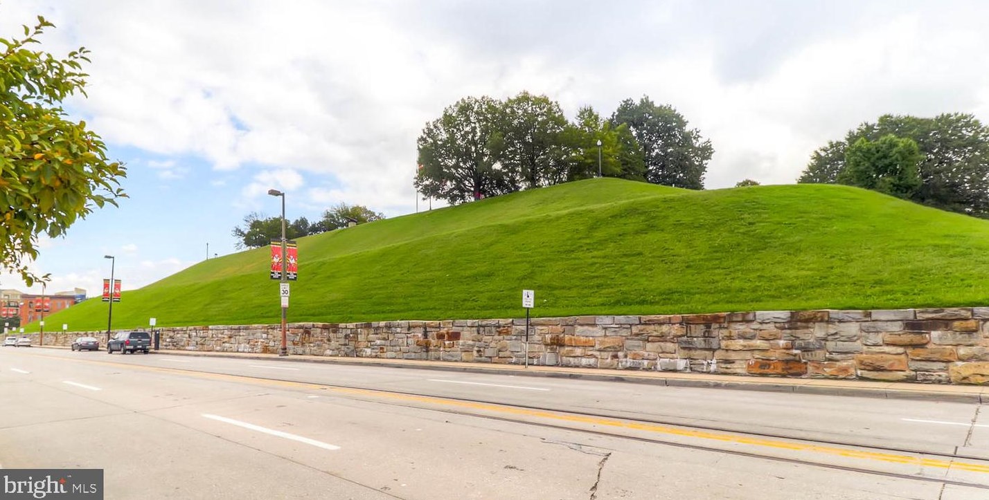 113 Conway St, Baltimore MD  21201-2422 exterior