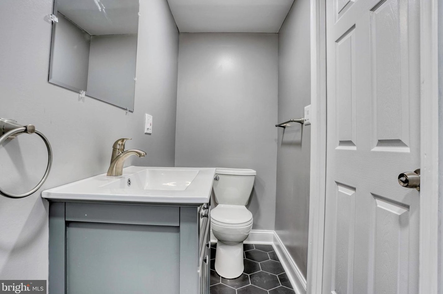 712 Madeira St, Baltimore MD  21205-2402 exterior