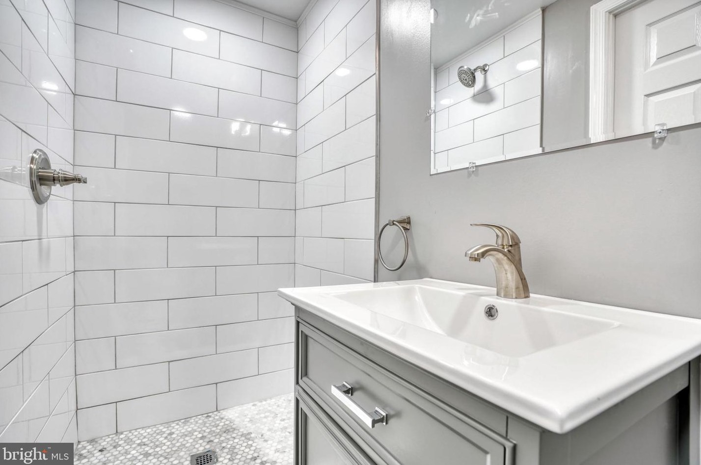 712 Madeira St, Baltimore MD  21205-2402 exterior