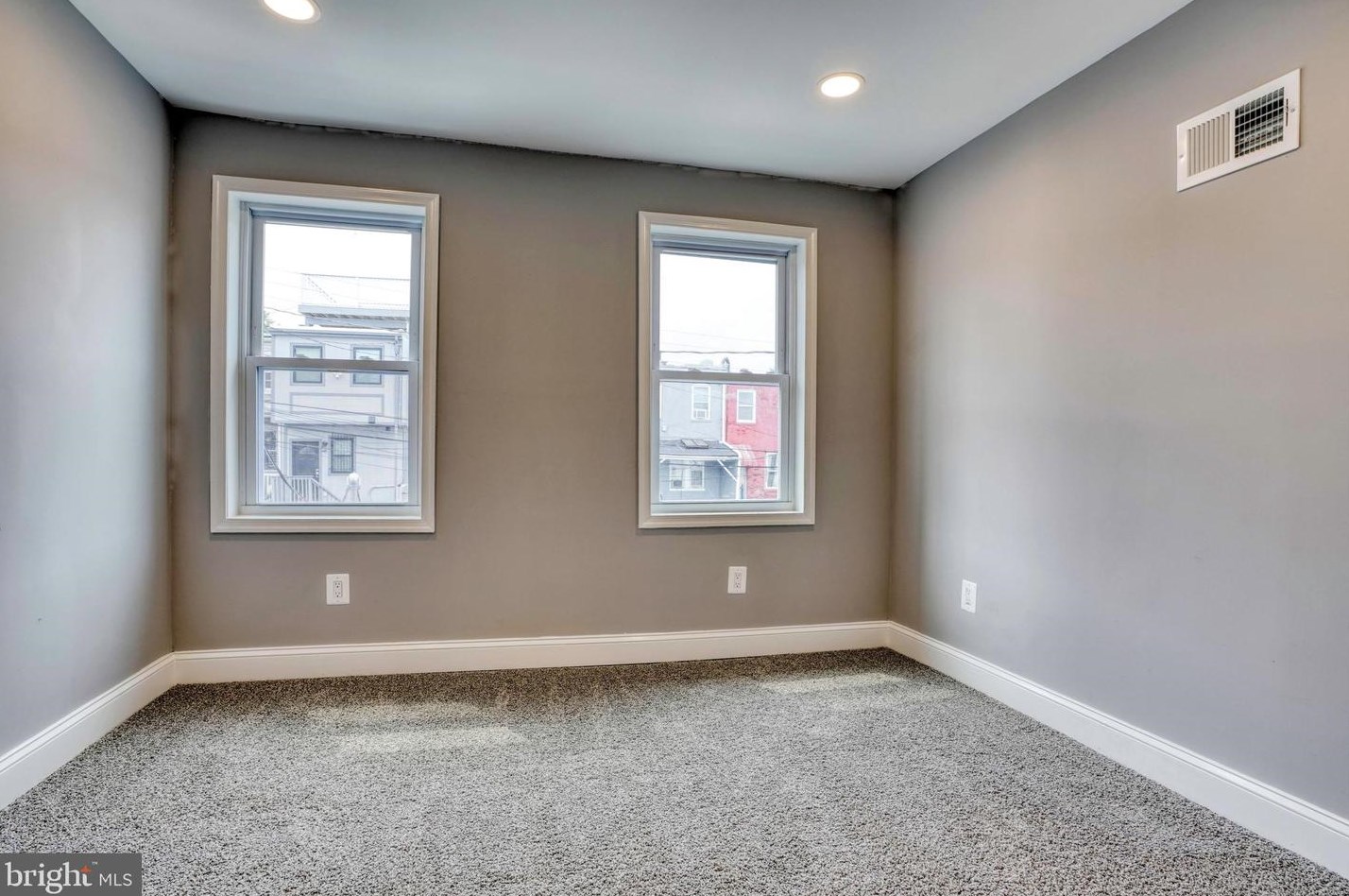 712 Madeira St, Baltimore MD  21205-2402 exterior