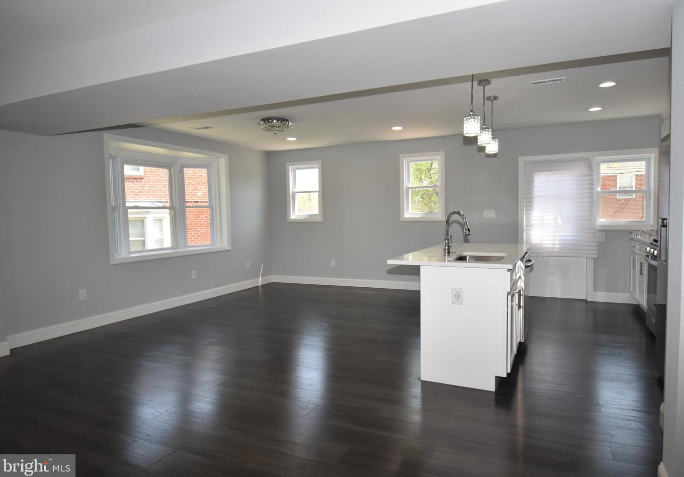 5023 Briarclift Rd, Baltimore MD  21229-1352 exterior