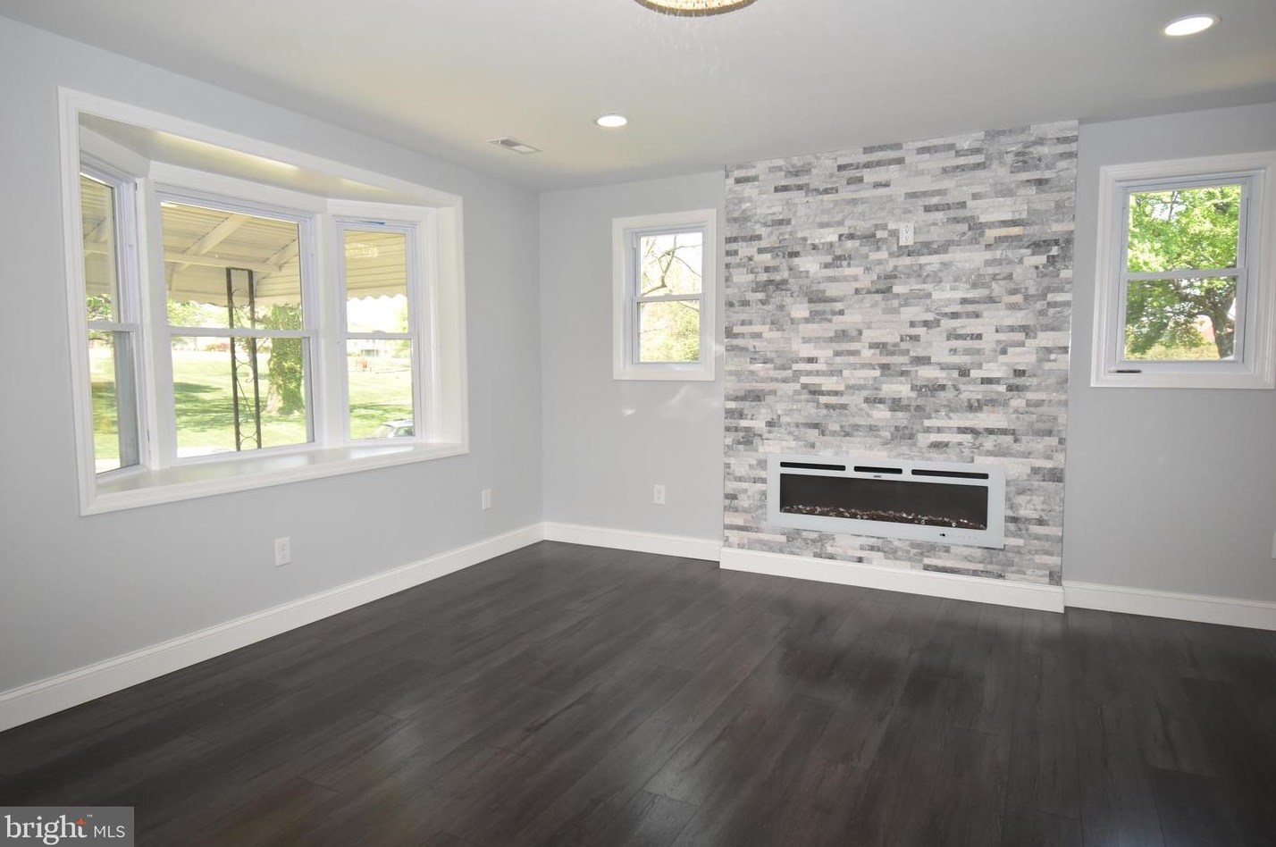 5023 Briarclift Rd, Baltimore MD  21229-1352 exterior