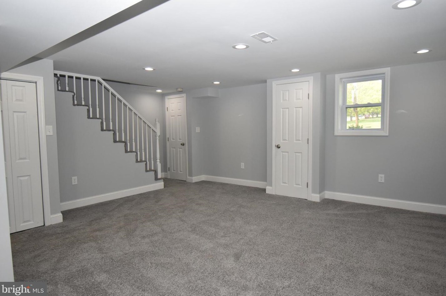 5023 Briarclift Rd, Baltimore MD  21229-1352 exterior