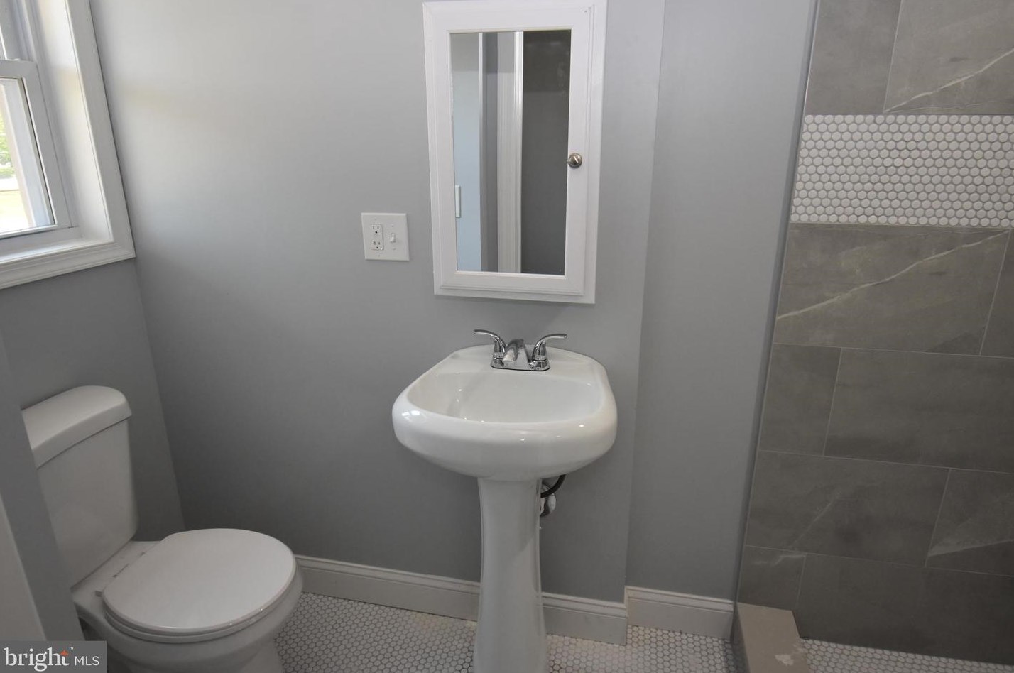 5023 Briarclift Rd, Baltimore MD  21229-1352 exterior