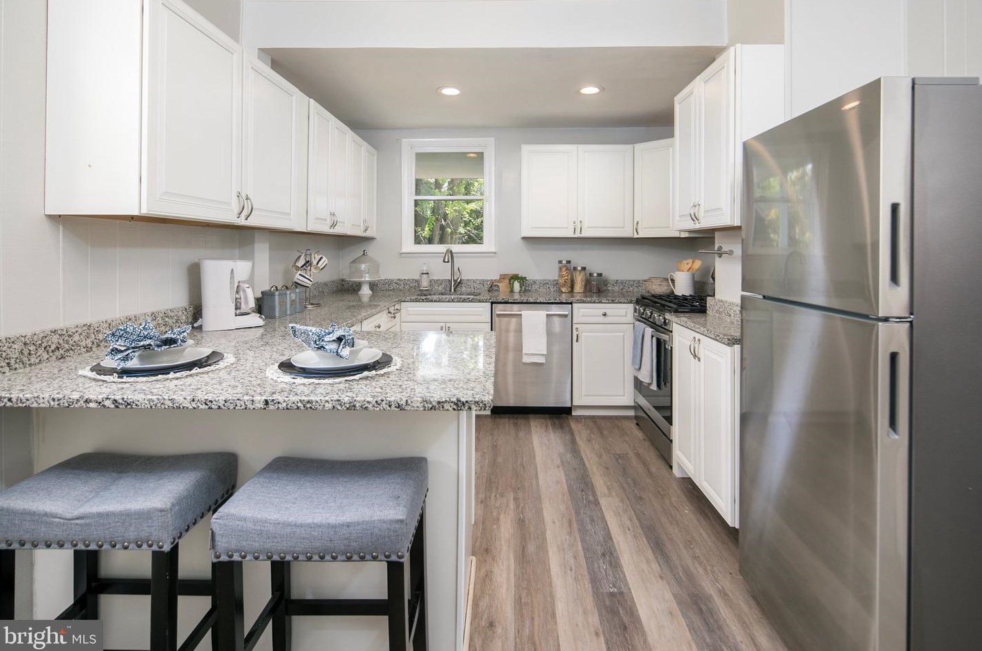 402 Rock Glen Rd, Baltimore MD  21229-3103 exterior