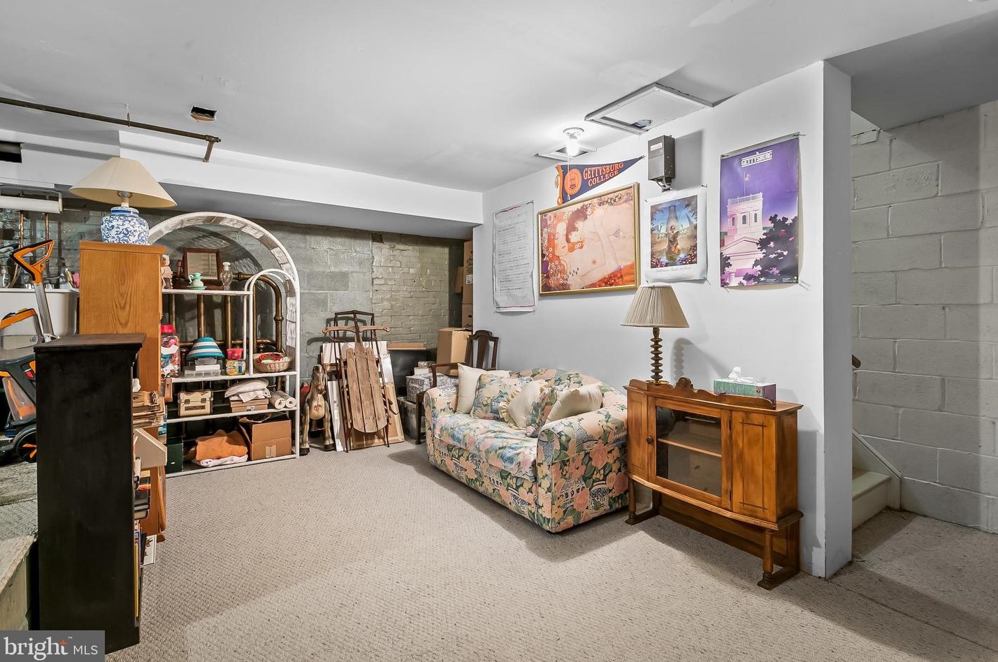 829 Sharp St, Baltimore MD 21201-2413 exterior