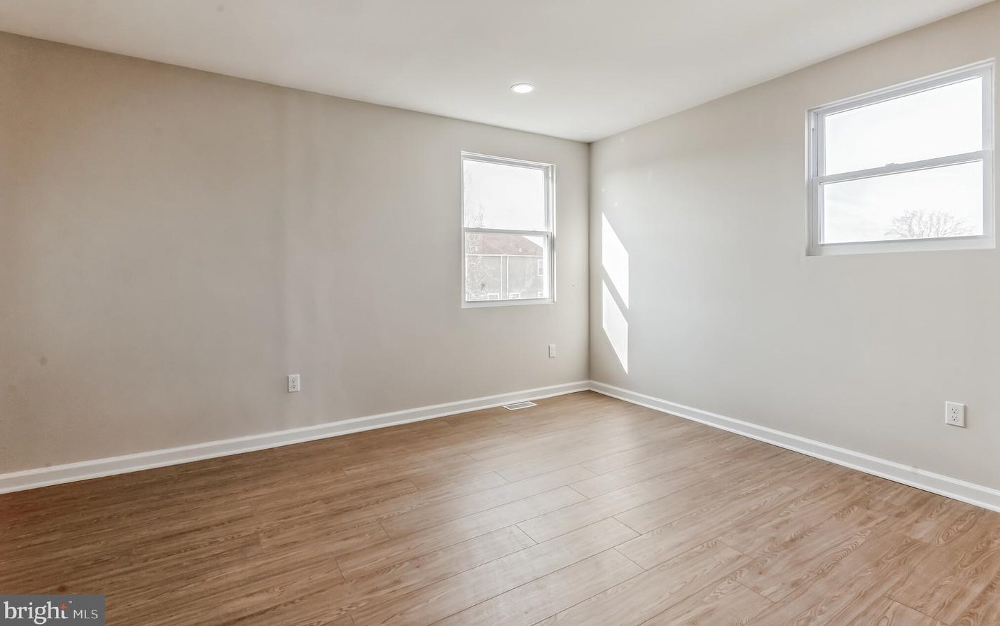1221 Oliver St, Baltimore MD  21202-5721 exterior
