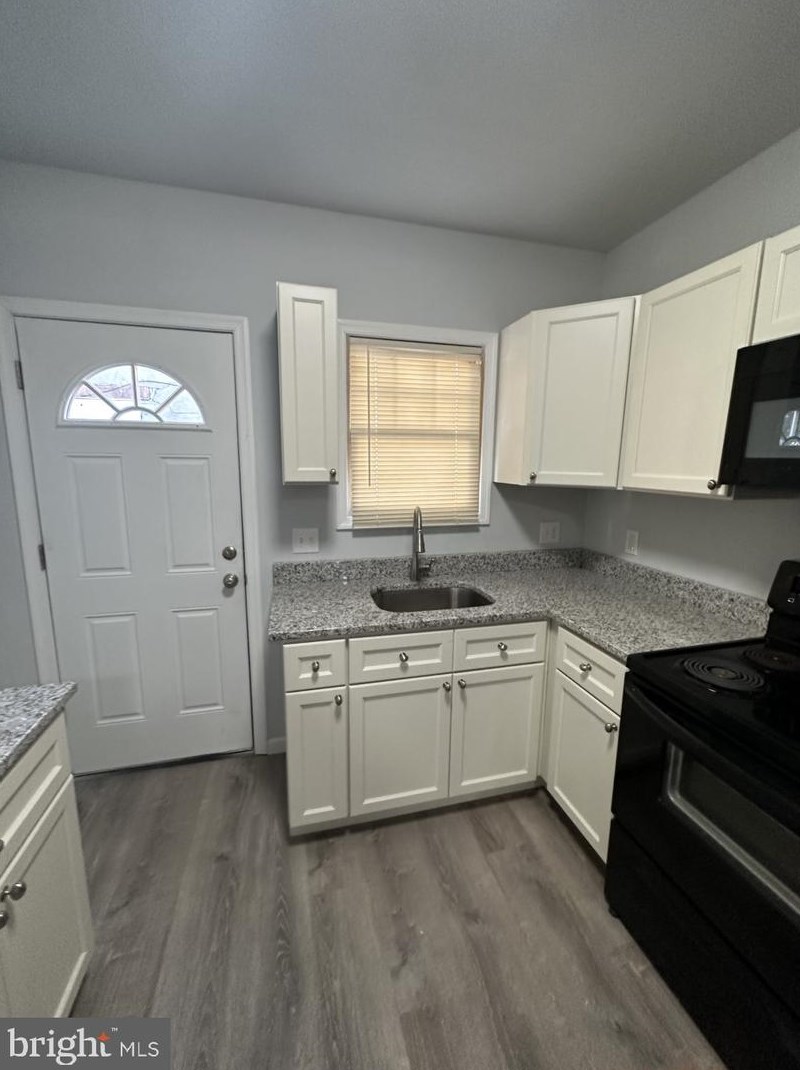 426 Cambria St, Baltimore MD  21225-1835 exterior