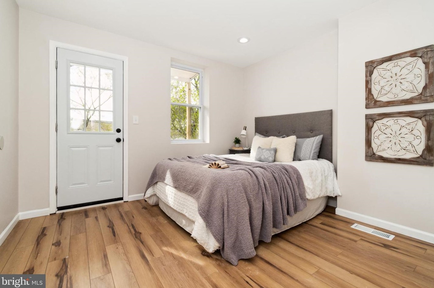 22 Kresson St, Baltimore MD  21224-1708 exterior