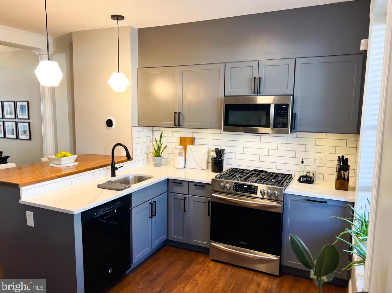 19 Potomac St, Baltimore MD  21224-1336 exterior