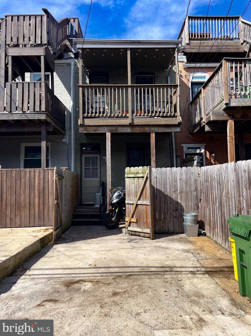 19 Potomac St, Baltimore MD  21224-1336 exterior