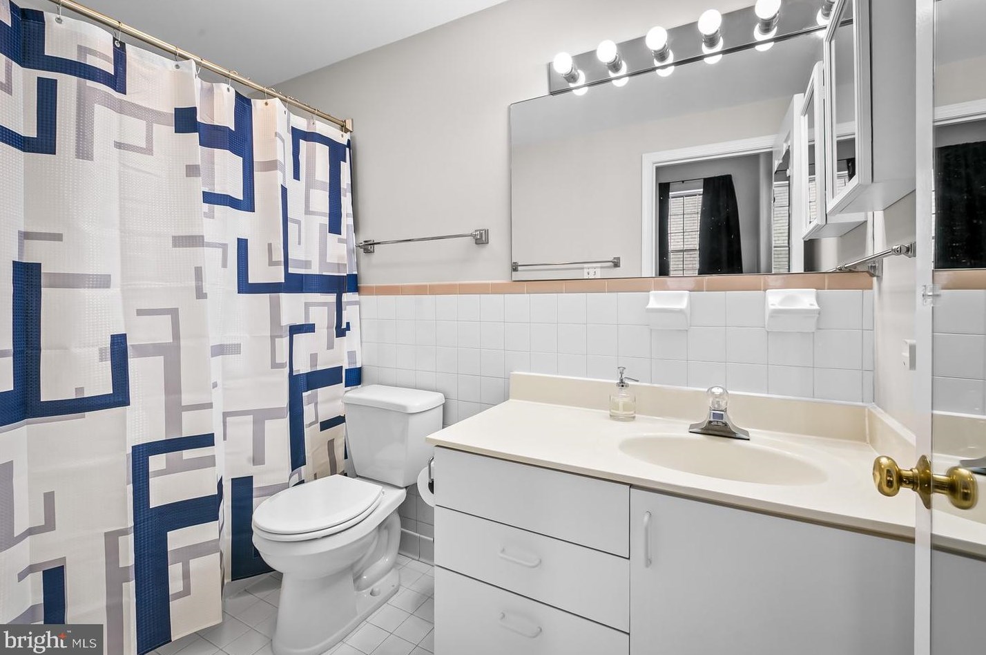 827 Sharp St, Baltimore MD  21230-3613 exterior