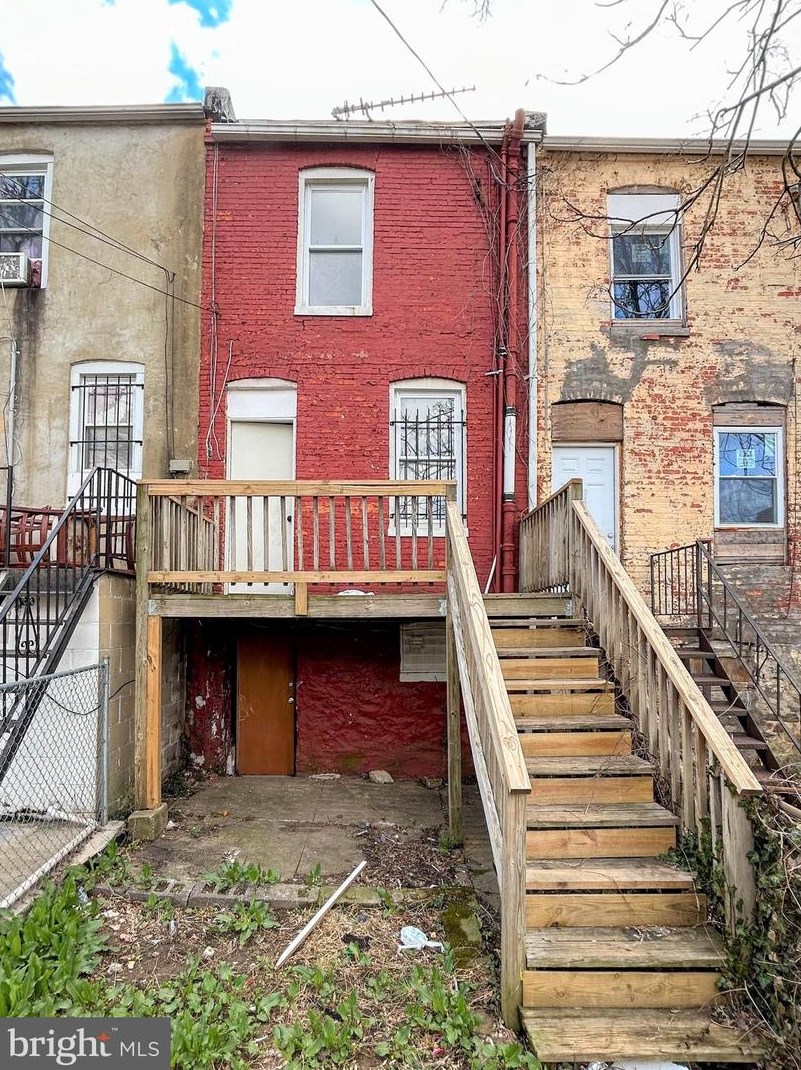 2674 Dulany St, Baltimore MD  21223-2835 exterior