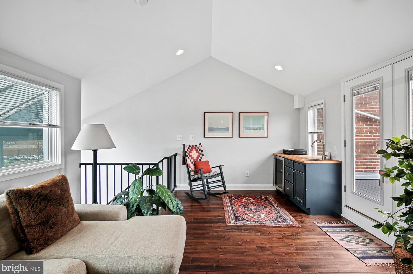 621 Sharp St, Baltimore MD  21230-3621 exterior