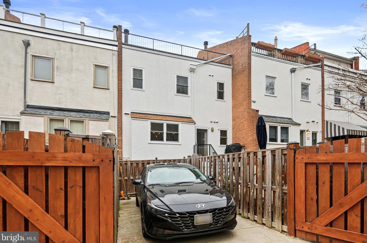 621 Sharp St, Baltimore MD  21230-3621 exterior