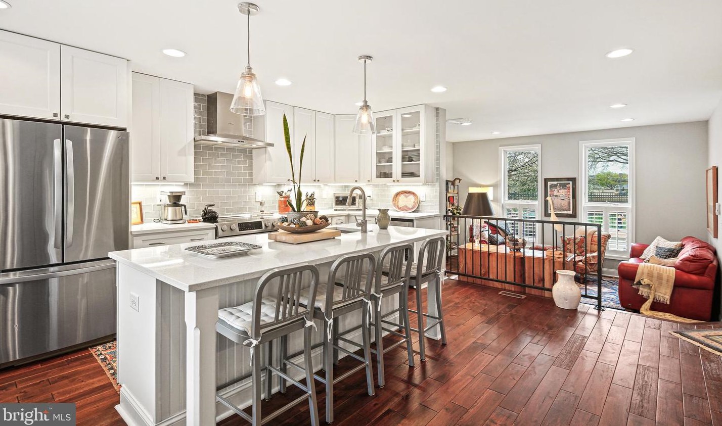 621 Sharp St, Baltimore MD  21230-3621 exterior