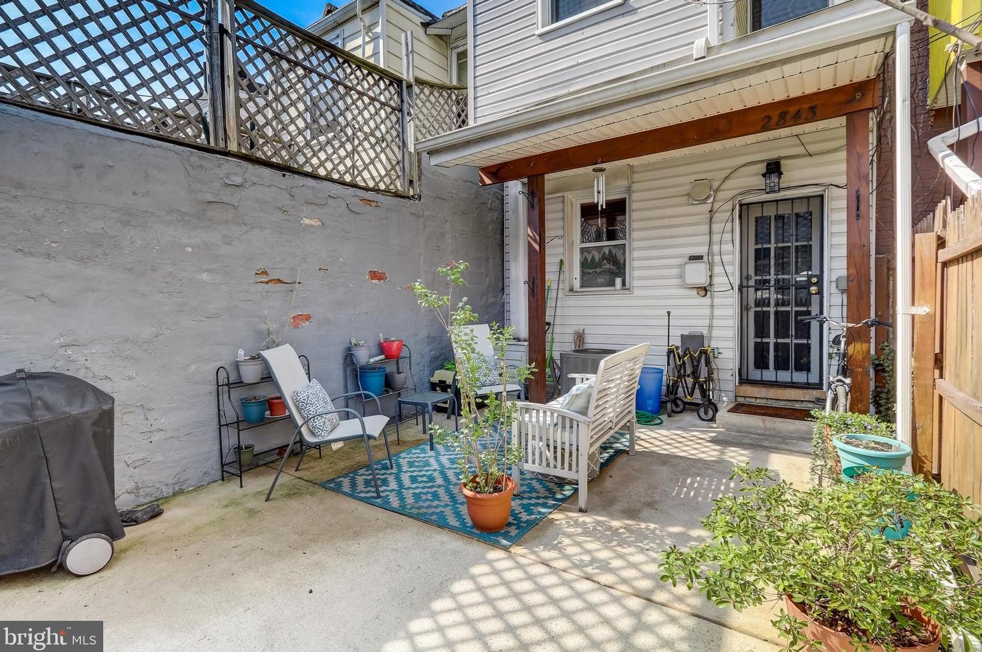 2843 Miles Ave, Baltimore MD  21211-2924 exterior