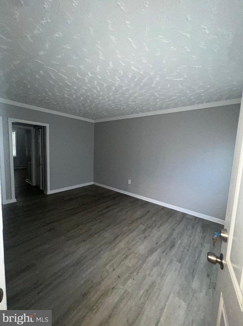 825 Stoll St, Baltimore MD  21225-2147 exterior