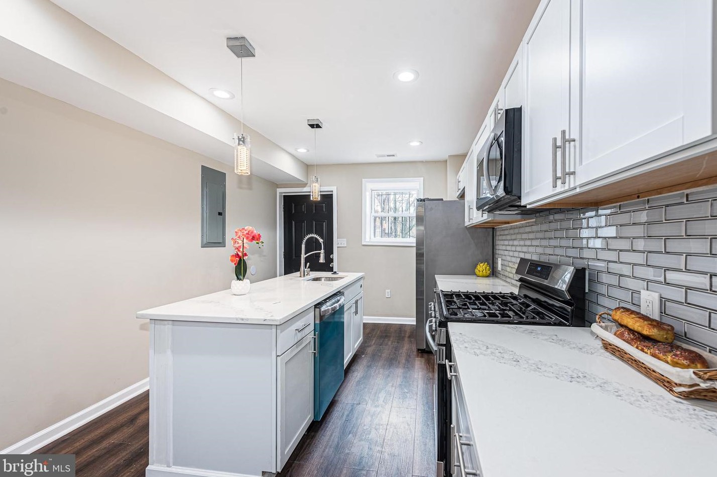 66 Carrollton Ave, Baltimore MD  21223-2628 exterior