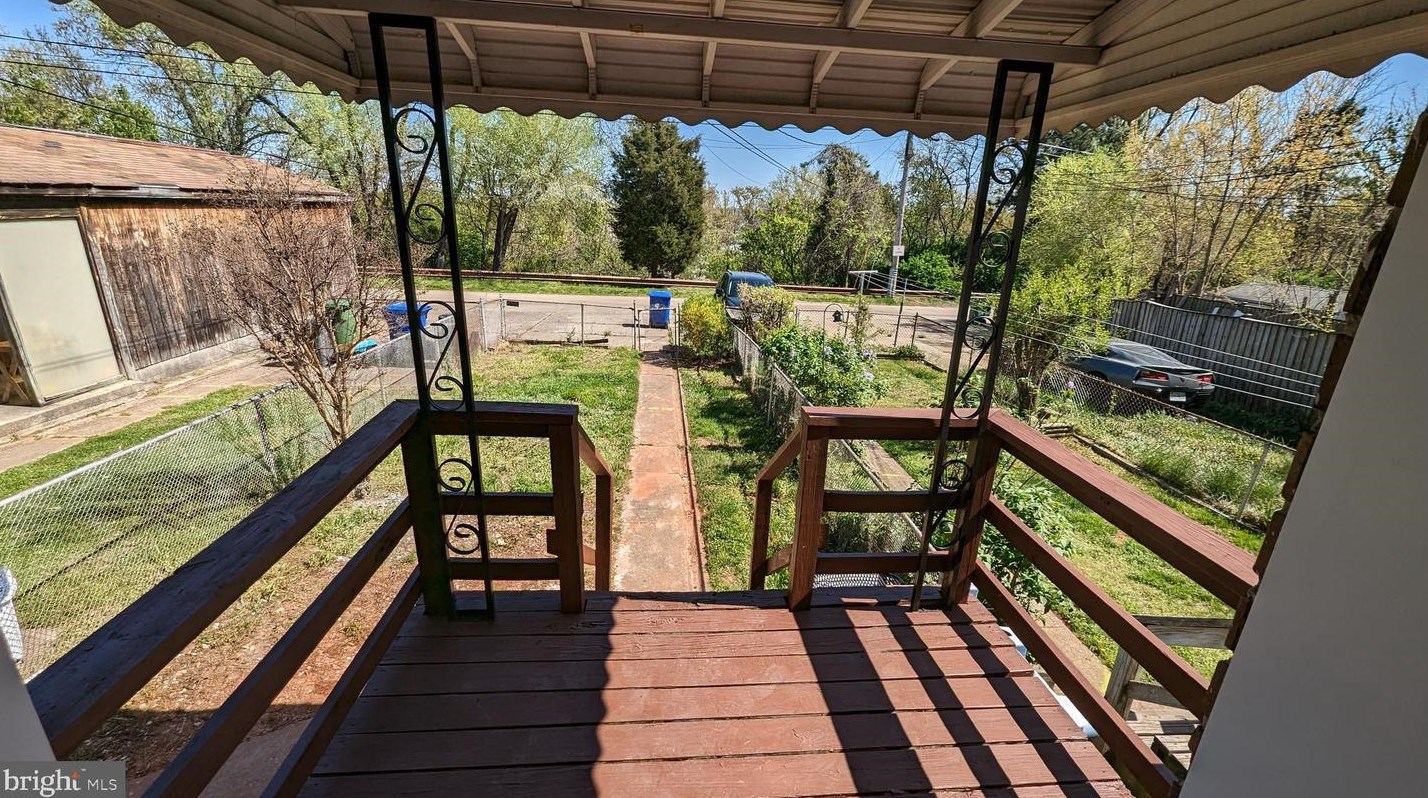 2969 Mallview Rd, Baltimore MD  21230-3317 exterior