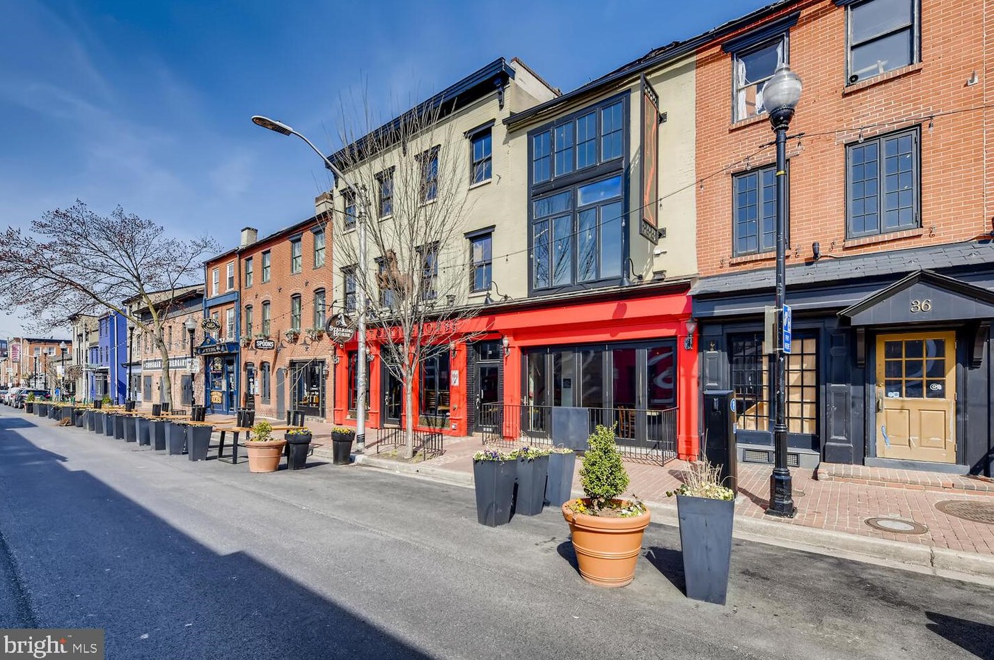 911 Charles St, Baltimore MD  21201-5341 exterior