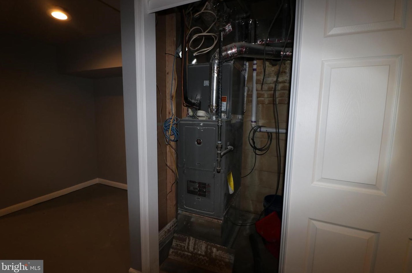 2624 Grogan Ave, Baltimore MD  21213-3708 exterior