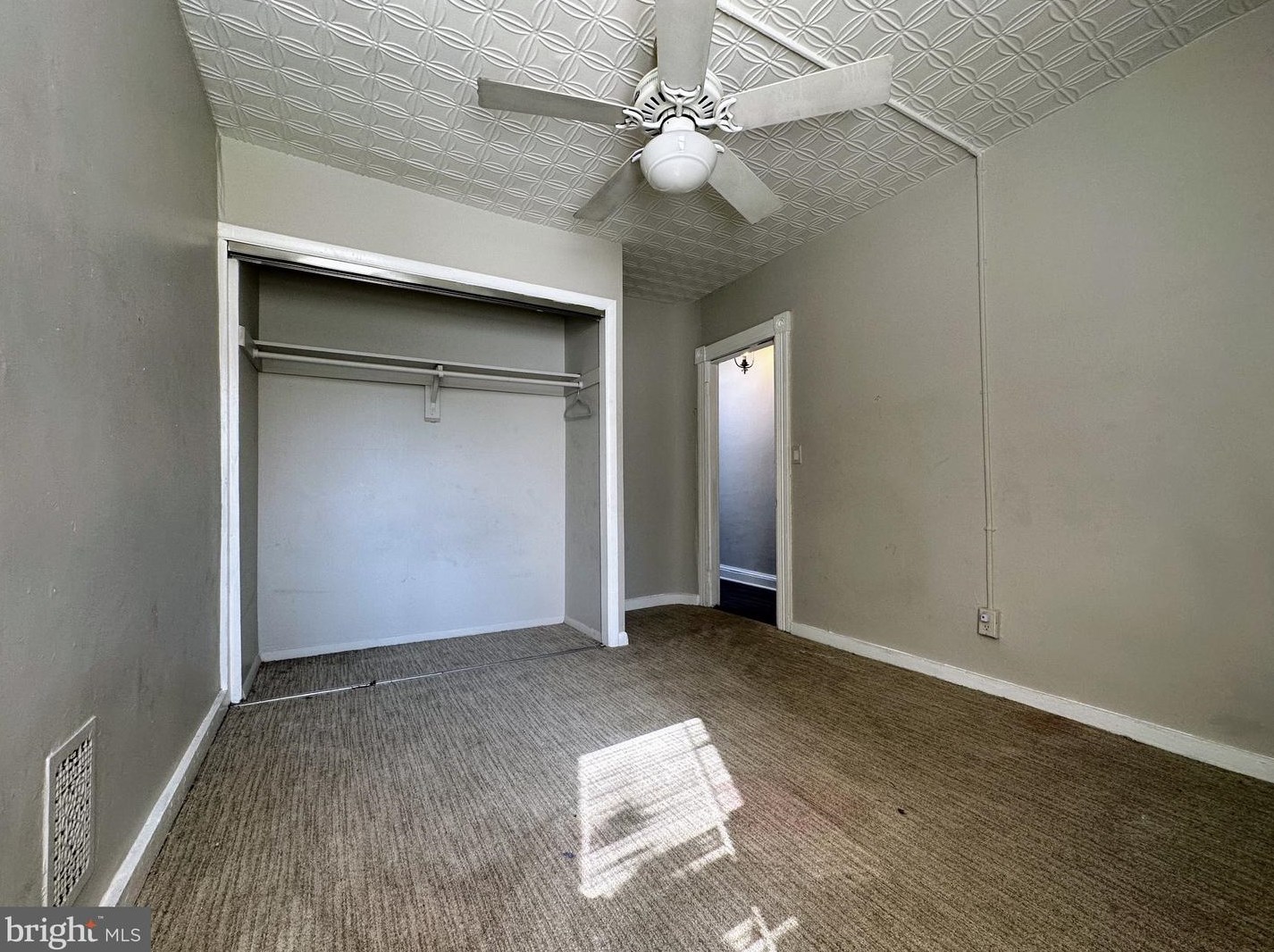 1005 Appleton St, Baltimore MD  21217-1102 exterior