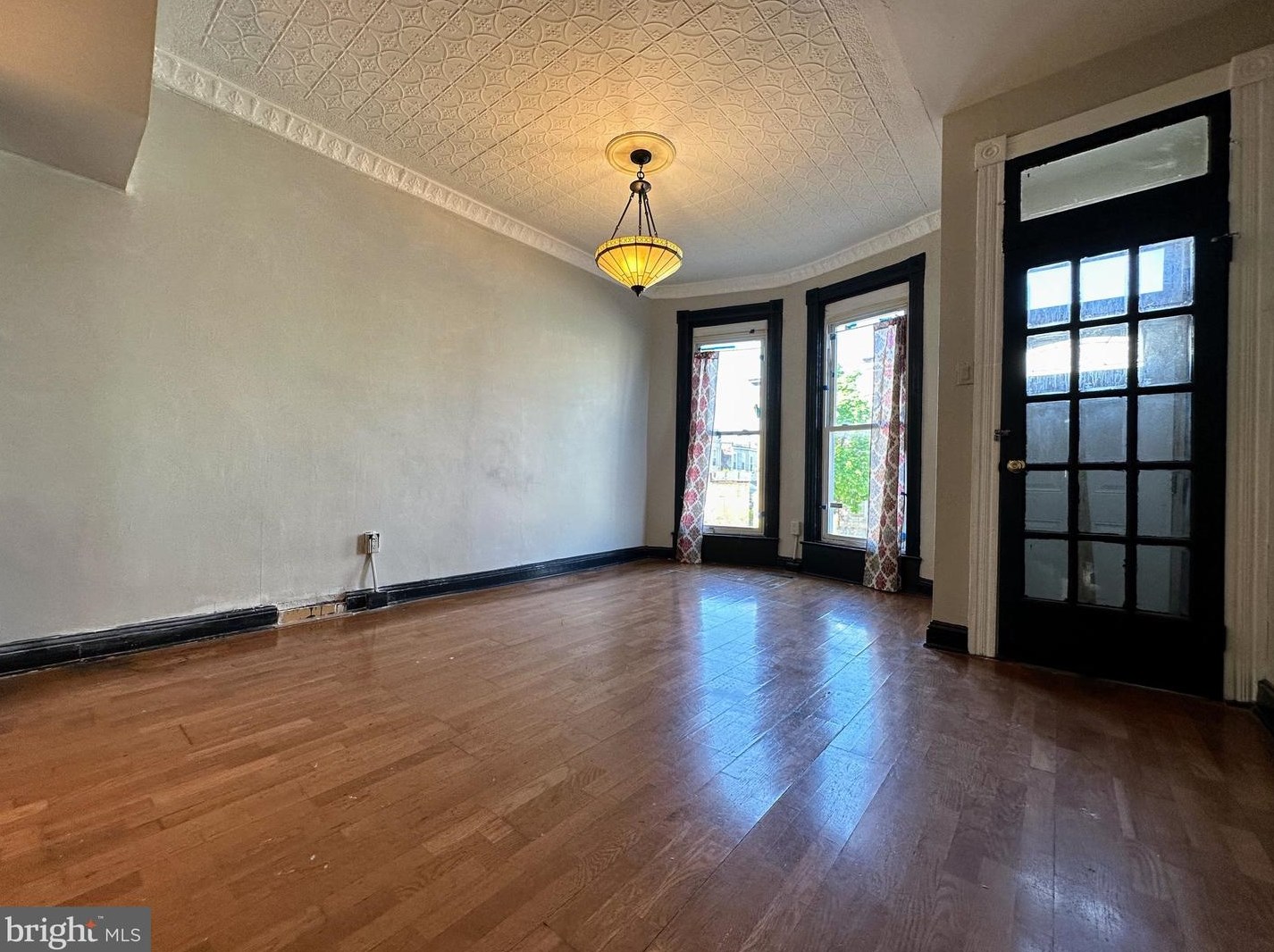 1005 Appleton St, Baltimore MD  21217-1102 exterior