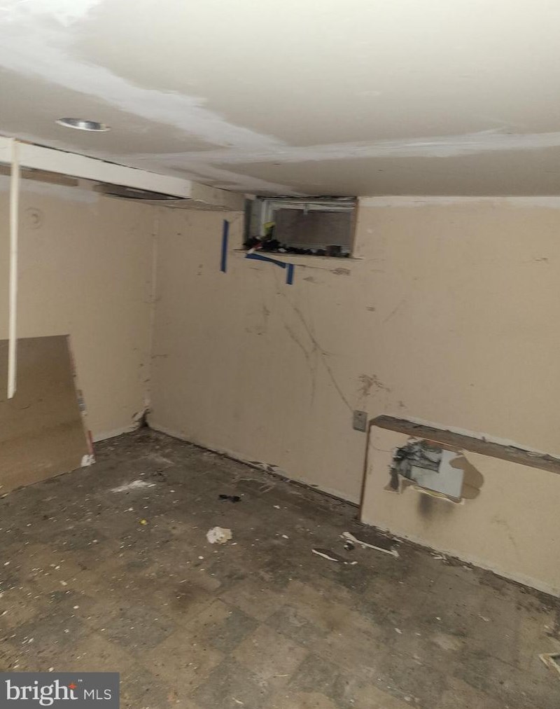 902 Streeper St, Baltimore MD  21205-1327 exterior