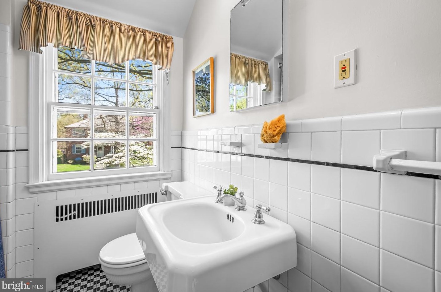 5008 Broadmoor Rd, Baltimore MD 21212-3809 exterior