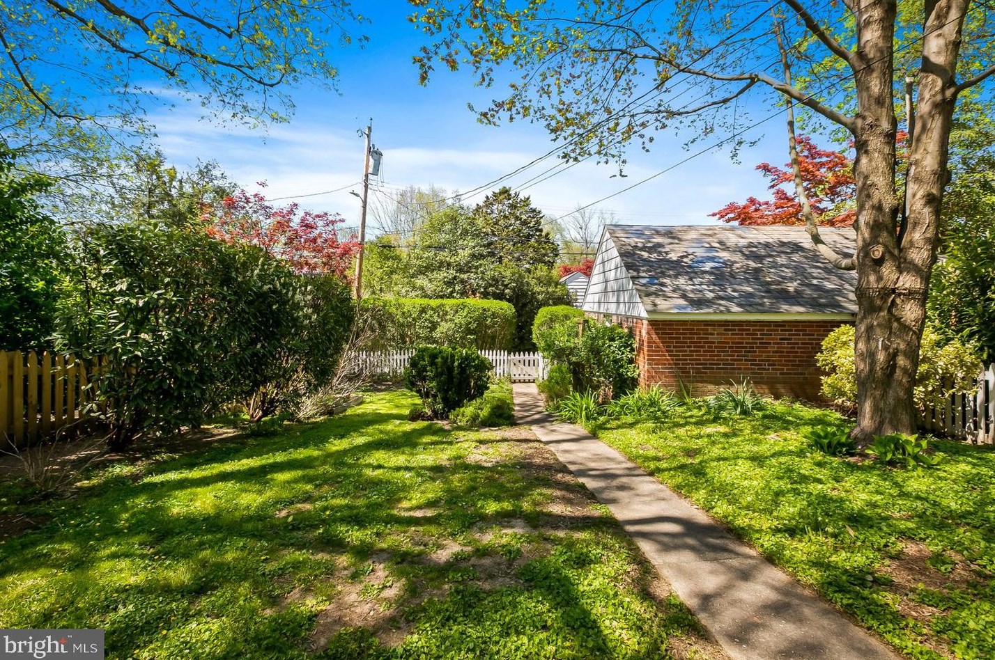 5008 Broadmoor Rd, Baltimore MD 21212-3809 exterior