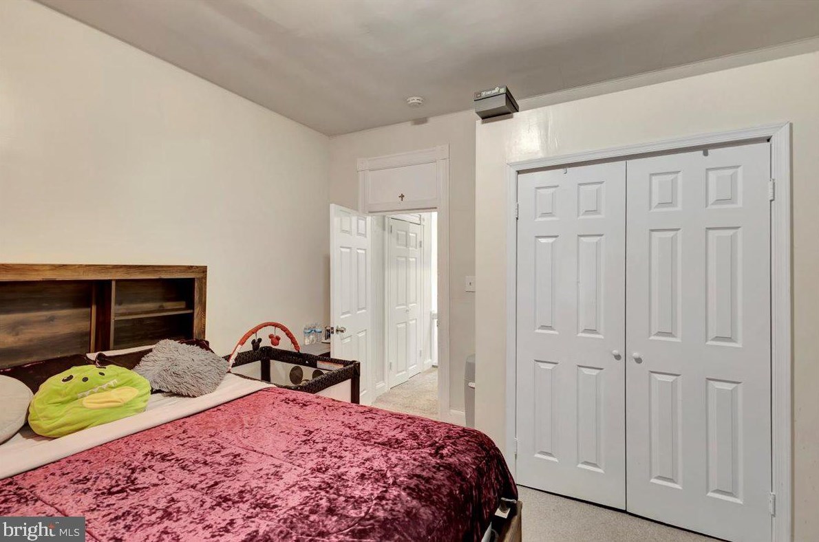 803 Montford Ave, Baltimore MD 21205-2523 exterior