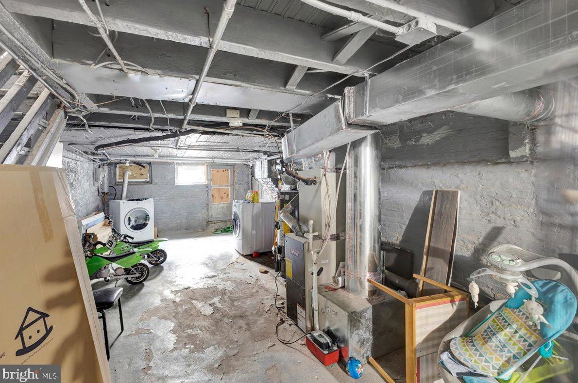 803 Montford Ave, Baltimore MD 21205-2523 exterior