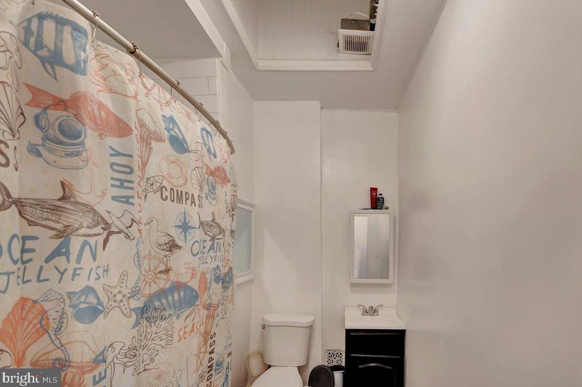 803 Montford Ave, Baltimore MD 21205-2523 exterior