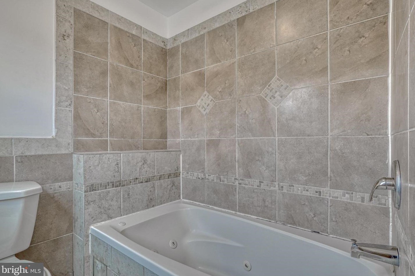 4208 Raspe Ave, Baltimore MD  21206-1910 exterior