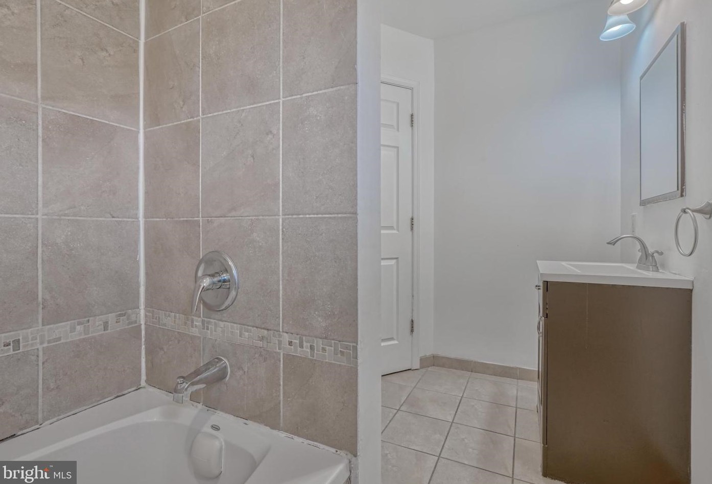 4208 Raspe Ave, Baltimore MD  21206-1910 exterior