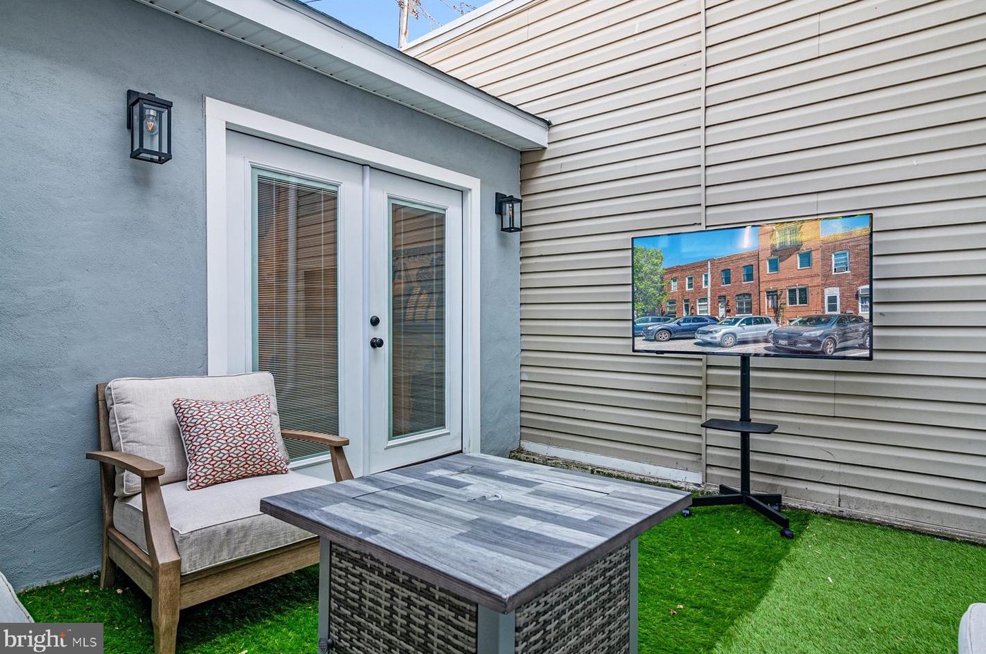 1007 Clinton St, Baltimore MD  21224-5027 exterior