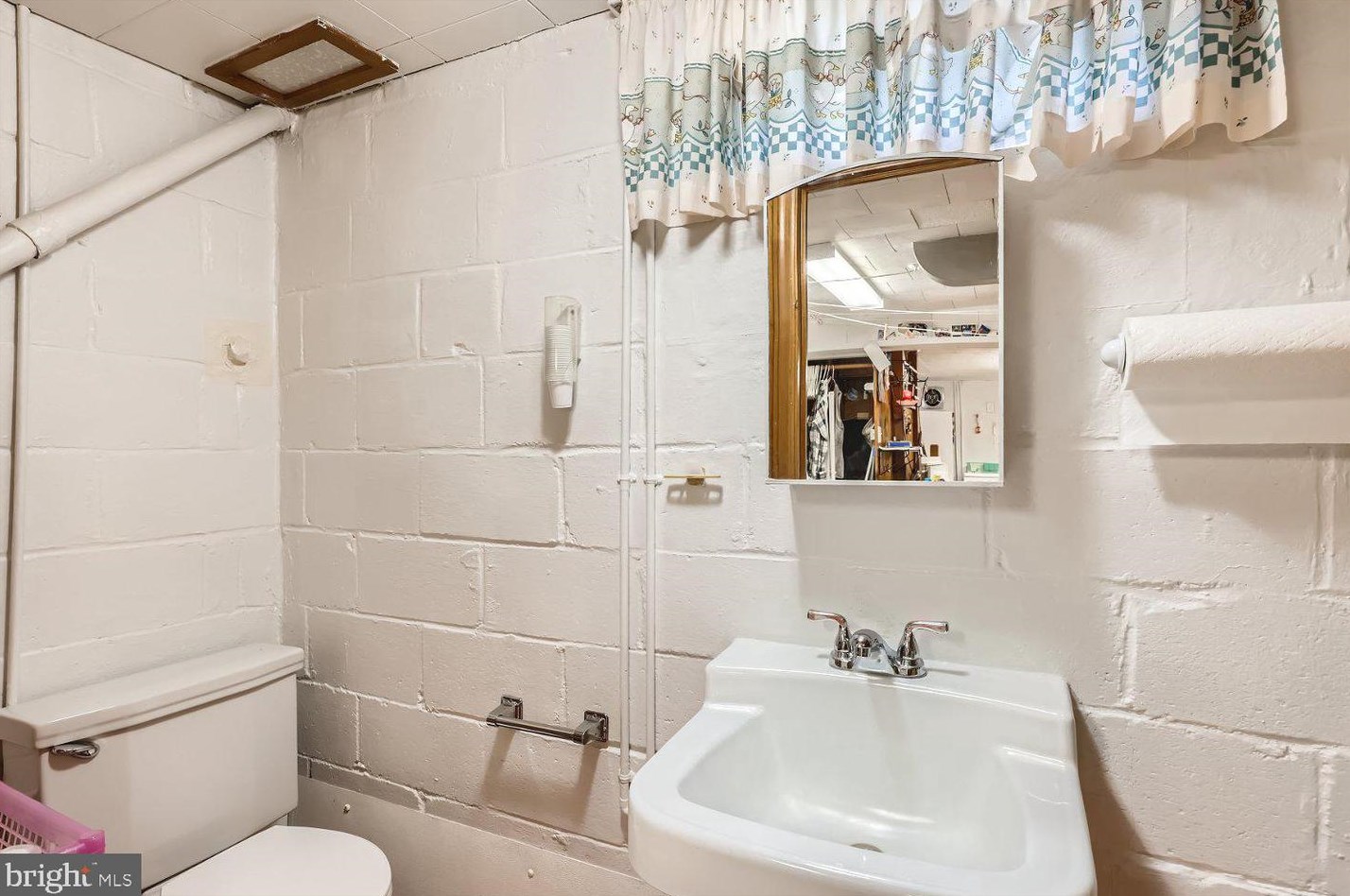 3552 Woodring Ave, Baltimore MD  21234-7917 exterior